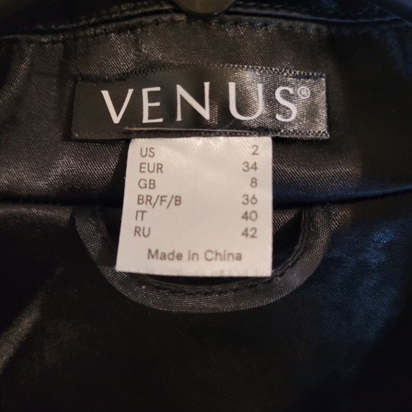 Venus Tuxedo Romper - Picture 4 of 6